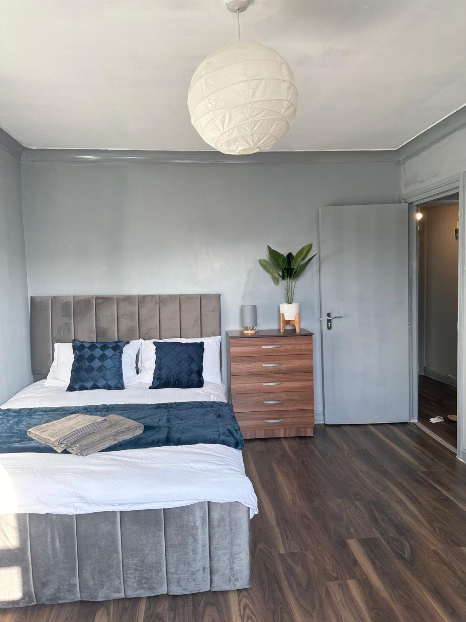 Luxury Room In A 4 Bedroom Flat! 4 Minutes Walk To Kingscross, St Pancras London Exterior photo