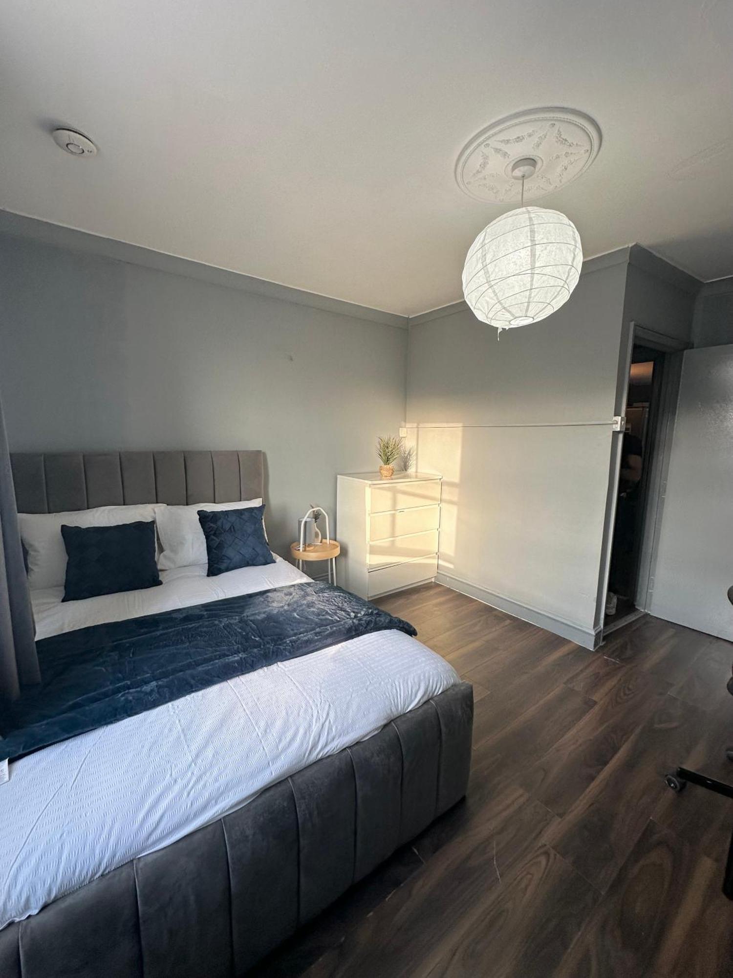 Luxury Room In A 4 Bedroom Flat! 4 Minutes Walk To Kingscross, St Pancras London Exterior photo